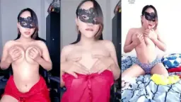 Miss Sunflo Telanjang Dada Toket Basah Video by PornOne
