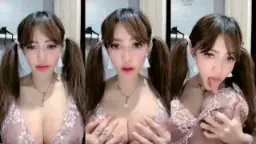 BeeFlo Cantik Toket Gede Basah Bling2 Video by Kompoz
