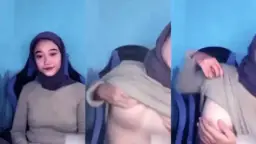 Ukhti Manis Show Uting di Sesi Akhir Livenya Hot Video by RedTube