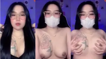 Vira Cewek Bertato Remas Susu Gedemya Video by YourPorn