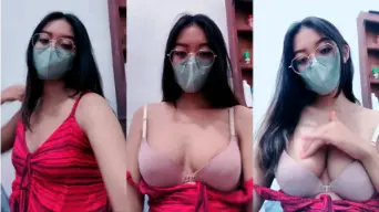 Yasmine Live Spill Belahan Toket Video by PornGo