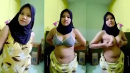 Ukhti Bikin Video Bugil Remas Toket Video by PornOne